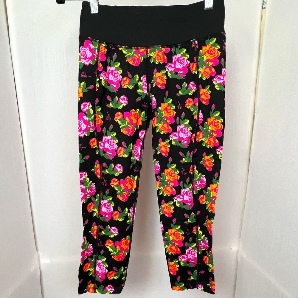 Betsey Johnson Floral Crop Leggings Size S‎